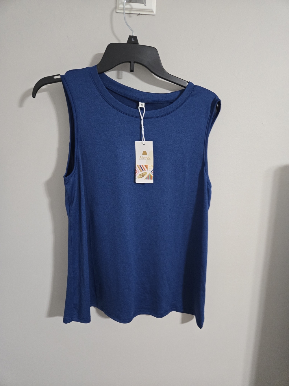 Solid Sleeveless Crewneck Tank Top in Royal Blue
